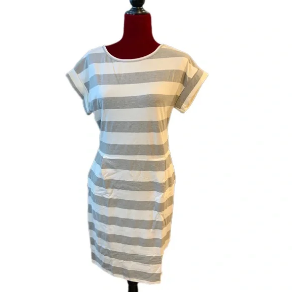 white christmas dresses Cap Sleeve Dress with Pockets | Organic Cotton main image 0